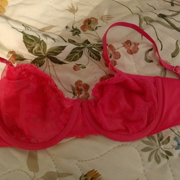 Victoria's Secret bra 34D - Picture 3 of 5